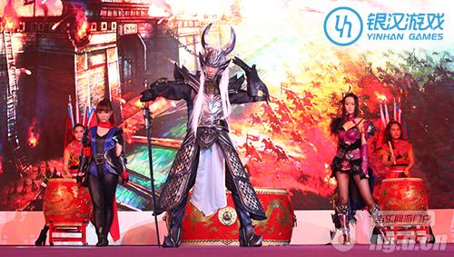 《神魔》Coser惊艳全场  玩家且赞且珍惜